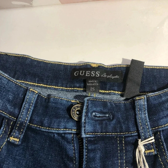 . Guess Jeans Jacqueline Relaxed Fit Cropped Mid Rise Medium Wash - Picture 4 of 4